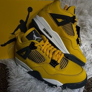 Jordan Lighting 4’s